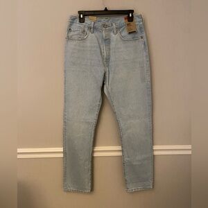 NWT Levi’s 501 high rise straight leg denim jeans. 30